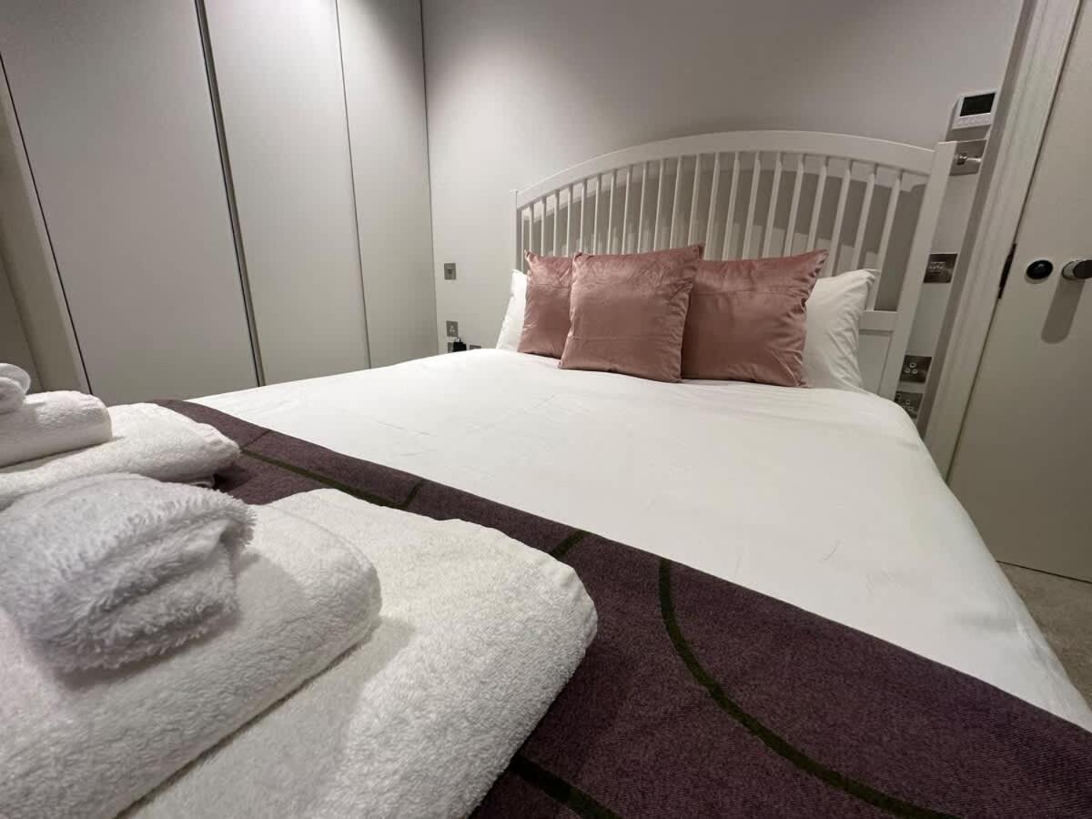 Sg, Chic Covent Garden Apartment London